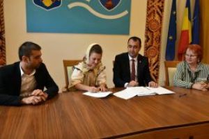 Parteneriat pentru „Scoala Radacinilor Strabune”