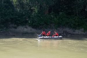 Copil de 10 ani, posibil înecat în râul Ialomiţa, căutat de pompieri
