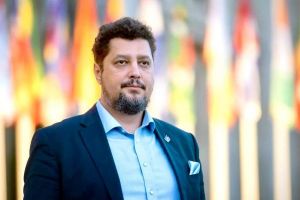 Claudiu Târziu despre situaţia politica din România: Teatrul crizei