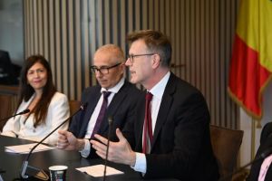 FOTO: Reuniune de lucru pe tema rapirii internationale de minori, organizata la Ministerul Justitiei