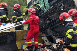 Ultima oră! Accident grav: două TIR-uri implicate, şofer încarcerat