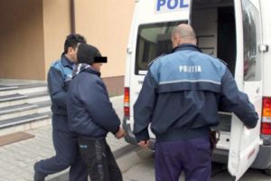 Reţinut pentru furt din locuinţe