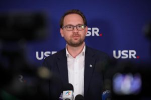 Preşedintele USR, Dominic Fritz: „Este o minciună mare că această criză politică ar fi declanşată în favoarea românilor. Această criză este declanşată de PSD strict în interesul propriu”