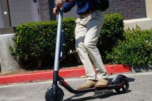 Conducătorii de trotinete electrice, în vizorul poliţiştilor rutieri