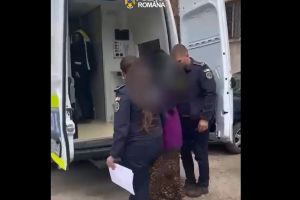 Doi bărbaţi şi o femeie, reţinuţi pentru ameninţare