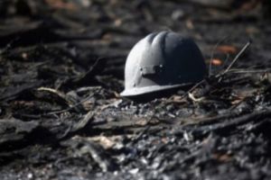 Minele din Valea Jiului au mai luat o viaţă. Un miner a murit după ce a fost lovit în cap de o piesă metalică foarte grea