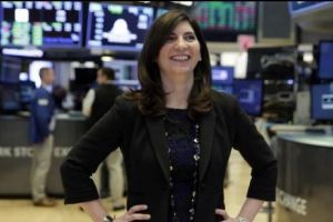 Se RESCRIE istoria pe Wall Street: Pentru prima dată în 226 de ani o femeie care conduce bursa din New York