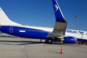 Blue Air amendata de Politia de Frontiera!  A transportat ilegal la Iasi, cu acte false, un cetatean suedezo-libanez