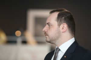 „Cât un fluture”. Ce durată de viaţă dă Rogobete unui guvern minoritar