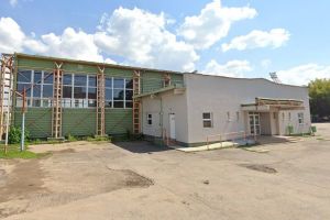 Oneşti: Finalele Olimpiadei Școlare la handbal feminin s-au jucat fără curent electric în Sala „Carom”