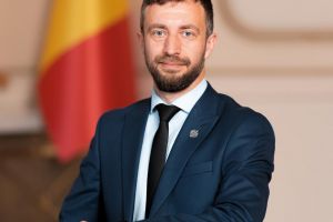 Deputatul AUR, Antonio Popescu: Autostrada Sibiu–Piteşti DISTRUGE drumurile din Vâlcea! Ministerul Transporturilor recunoaşte haosul de pe şantier