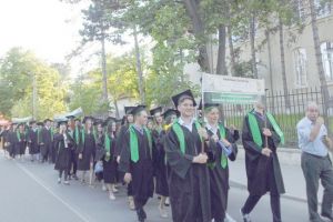 Huşul dezlănţuit! Marşul generaţiei-centenar de la “Cuza”