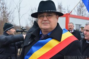 Ninja de Toboliu: Primarul Pavel Maier, reclamat pentru loviri de un afacerist local