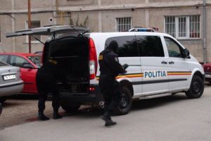 Retea de traficanti de migranti care opera in Timisoara destructurata de politistii de frontiera