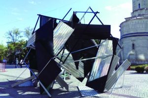 Hartiştii, primăriştii şi cocîrlibăceala cu ghivent