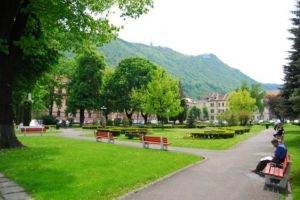 Vreme rece maine în România. La Braşov, 2–7 grade şi ploaie