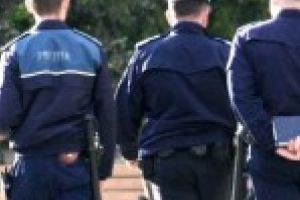 O fata de 15 ani s-a ales cu dosar penal pentru furt dupa ce a sustrat din locuinta unui prieten bunuri in valoare de 4.500 lei