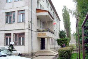 Prime de 1.500 de lei pentru tinerii care se angajează după absolvirea şcolii