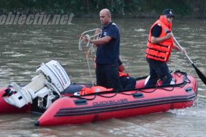 Copil dispărut în apele râului Ialomiţa. În această dimineaţă au fost reluate căutarile