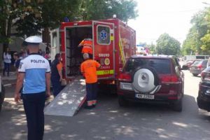 Şapte elevi ai Şcolii “Mihai Viteazul” au ajuns la spital după ce au inhalat pulbere dintr-un stingător