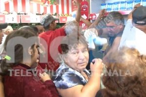 DÂMBOVIȚA: Bătaie pe zahăr la inaugurarea unui supermarket!