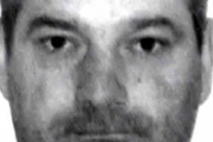 BĂRBATUL care a vrut să-şi OMOARE FAMILIA a fost CAPTURAT DE POLIȚIE. Autorităţile l-au prins când încerca să...