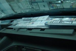 Ţigări de contrabandă descoperite în bordul unui microbuz, în PTF Siret