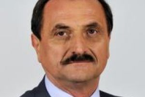 Austeritate pentru români, sinecuri pentru smecherii din energie! Fostul senator PNL Romulus Bulacu, salariu de circa 25.000 lei NET la Transgaz. RUSINE!