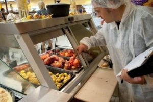 ANSVSA: Controale la nivel naţional în minivacanţele de Rusalii şi 1 iunie