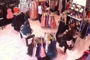 Cum se fură din mall