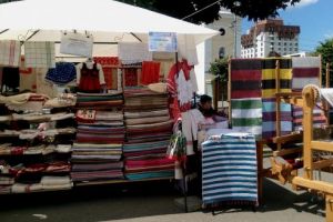 Târgul de artă meşteşugărească şi flori revine la Târgu Mureş