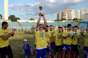 Om si fotbalist deosebit“: Un fost capitan al marinarilor“ va da simbolic startul meciului SSC Farul - Sportul Chiscani 