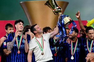 „Made in Romania!”. Cristian Chivu a intrat în istoria Interului: a câştigat campionatul şi Cupa Italiei în primul sezon ca antrenor (VIDEO)
