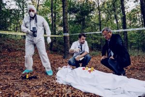 Tragedie! Un poliţist s-a împuşcat mortal cu arma din dotare