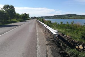 Aproape 25 de kilometri de parapet nou, pe drumurile naţionale din Suceava