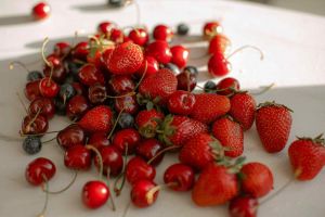 Diferenţa dintre antioxidanţii naturali şi cei sintetici: Ce să alegi?