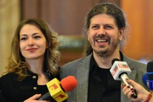 Remus Cernea se VĂICĂREȘTE pe Facebook că l-a PĂRĂSIT iubita! VINOVAȚII sunt nişte apropiaţi în care avea încredere! 