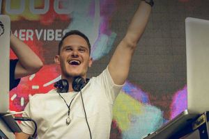 Weekend de top la Cotton – Vine Dj-ul de la NUBA şi vedem finala cu FC Hermannstadt pe terasă