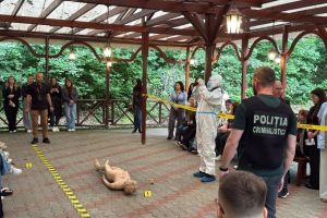 FOTO: Atelier de investigaţii criminale, la Congresul ”Marisiensis”