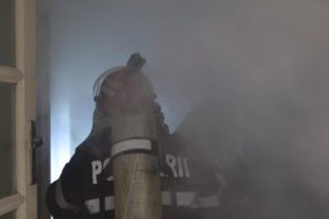 VIDEO: Incendiu la o hală din Band