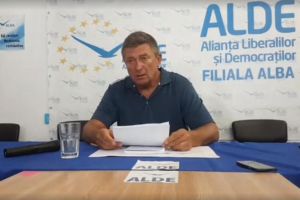 VIDEO/ Preşedintele ALDE Alba, Ioan Lazăr, a cerut în instanţă anularea hotărârii CL Alba Iulia privind ridicarea maşinilor parcate ilegal pe spaţiul public