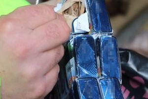 Avea hârtii în loc de ţigări