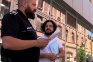 Arădeanul licenţiat cu drepturile asupra brandului ”Arsenie Boca”, AMENDAT DE DOUĂ ORI pentru apeluri nejustificate la 112