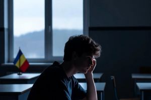 Criză tăcută în România: jumătate dintre elevi spun că s-au gândit la sinucidere