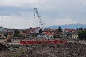 VIDEO FOTO Au demarat lucrările la viitorul Mall de la Podul Gării din Sibiu