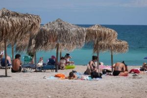 Cu 25% mai puţini turişti pe litoral, faţă de Rusaliile din 2025