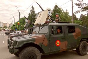 Oneşti: Monumentul Eroilor, dezvelit de Centenar