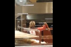 Produse întoarese cu mătura la Kauflandul din Craiovei