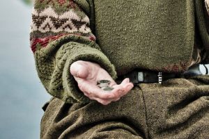 Prostituatele, cerşetorii şi copiii străzii, în atenţia poliţiştilor