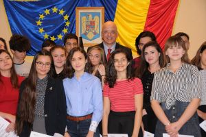 Ambasadorul Germaniei, prezent la decernarea diplomelor de studiu al limbii germane la Colegiul ...